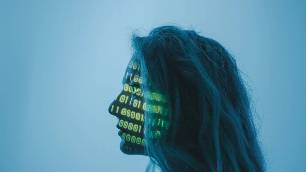 Как данные ваших сотрудников утекают через HeadHunter к конкурентам